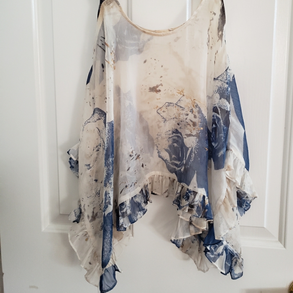 Ruffle bottom floral tank